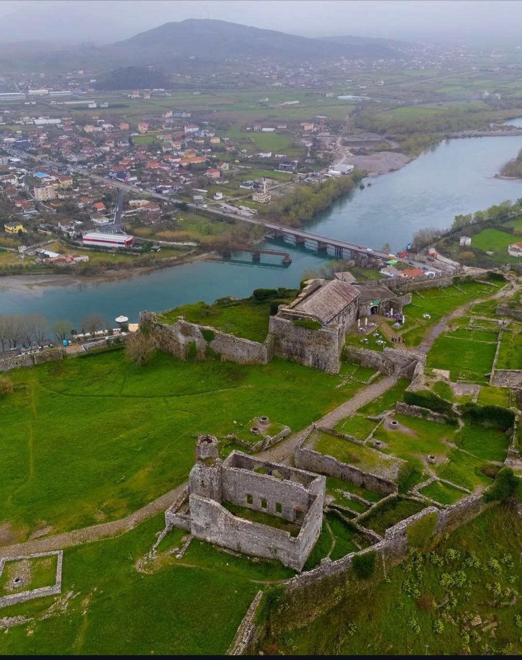Castleview Apartamento Shkodër